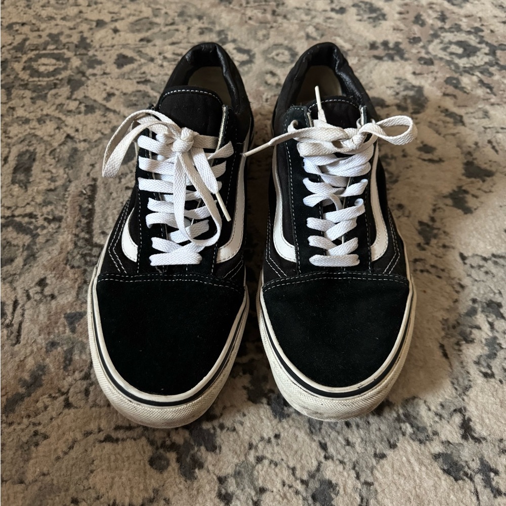 Vans Men's Classic Black and White Sneakers